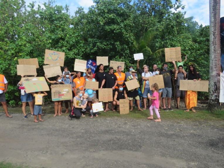 Tchen Tahnee du groupe facebook "Paruru ia Moorea" assignée devant la justice Tchen Tahnee du groupe facebook "Paruru ia Moorea" assignée devant la justice