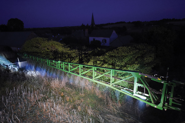 Dans le Morbihan, un champ sans pesticides pour préserver la santé d'une fillette Dans le Morbihan, un champ sans pesticides pour préserver la santé d'une fillette