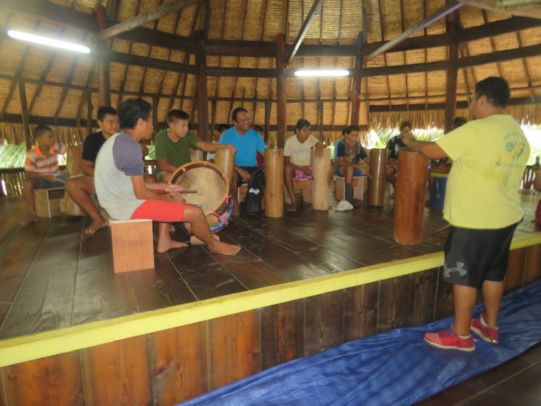 Moorea veut reconnecter la jeunesse à sa culture Moorea veut reconnecter la jeunesse à sa culture