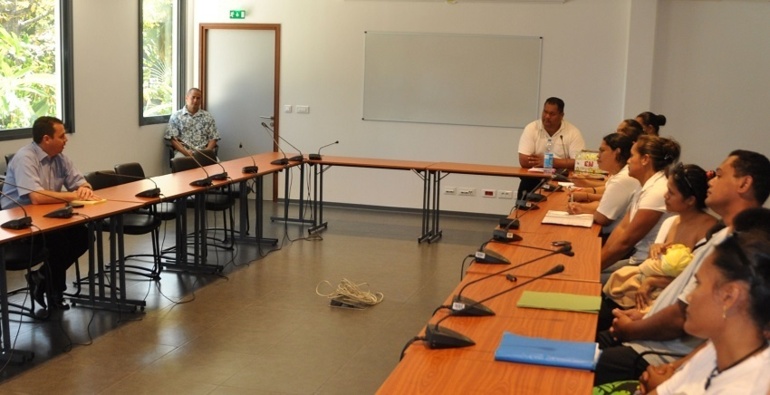 Stéphane Jarlégand, le directeur de cabinet du haut commissaire a reçu une délégation du collectif.