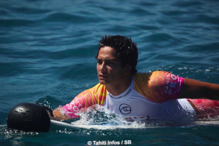 Mihimana Braye, en 2019, lors des Trials à Teahupo'o où il a été éliminé au stade des demi-finales. Mihimana Braye, en 2019, lors des Trials à Teahupo'o où il a été éliminé au stade des demi-finales.