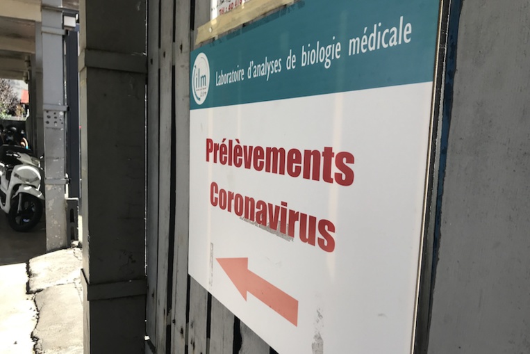 La Polynésie, première touchée mais moins confinée