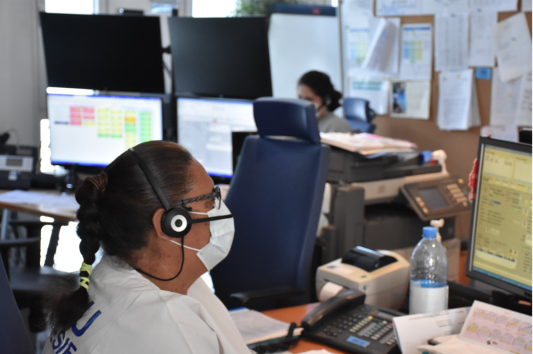 Les services du Samu reçoivent actuellement près de 400 appels par jour.
