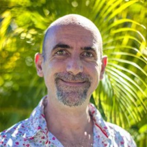 Le tourisme tient... à un fil Le tourisme tient... à un fil