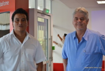 Patrick Moux et Jean-Yves Ollivaud, le directeur général de Vodafone en Polynésie on réuni la presse ce jeudi matin pour annoncer le lancement de leur nouvelle offre Xtreme