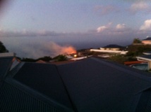 Un nouvel incendie ravage la montagne à Mahina
