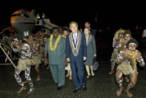 Ban Ki-moon accueilli traditionnellement aux îles Salomon, le 3 septembre 2011, avant de se rendre au Forum des Îles du Pacifique (Photo AFP).