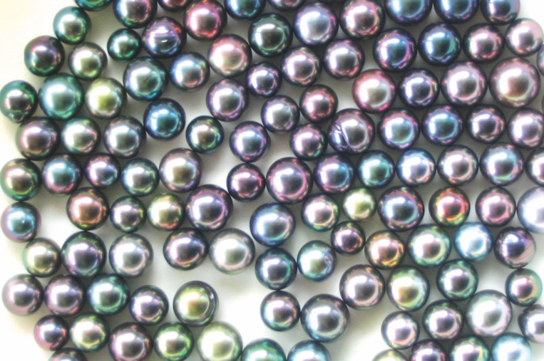 La perle en chute libre La perle en chute libre