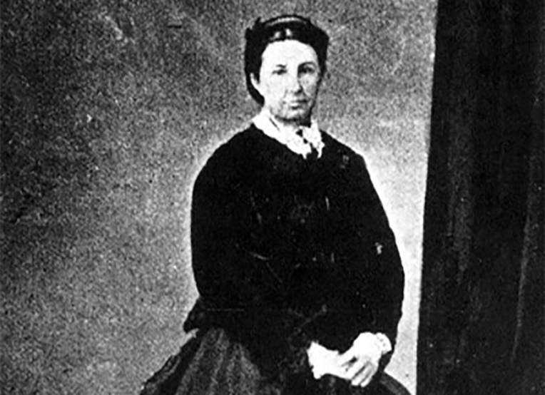 Williamina Minnie Dean en 1872. Elle venait de se marier au sud de la Nouvelle-Zélande et installa un comptoir, type bar-restaurant, sur une route fréquentée par les chercheurs d’or de la région de l’Otago.