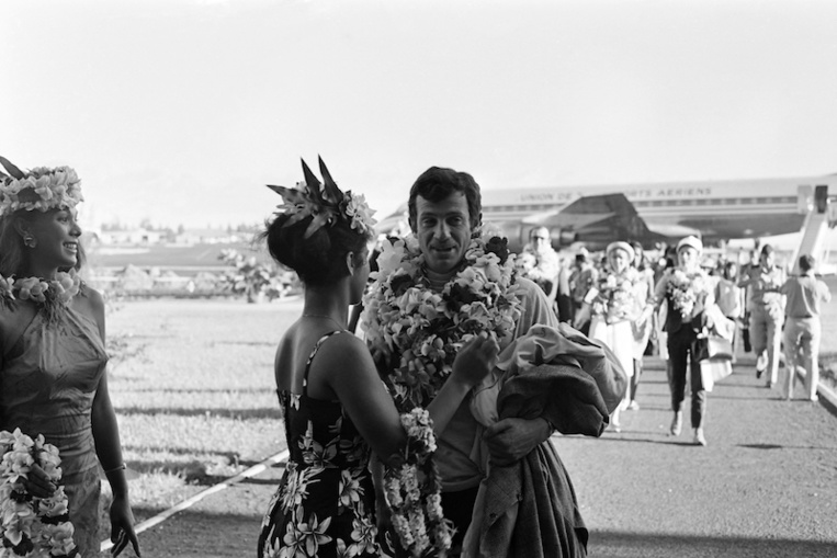 Jean-Paul Belmondo, le 22 avril 1966 à Tahiti. (AFP / Robert Putigny) Jean-Paul Belmondo, le 22 avril 1966 à Tahiti. (AFP / Robert Putigny)