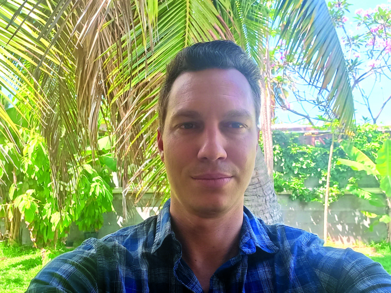 EasyScienceLive, la chaîne qui te réconcilie avec les sciences EasyScienceLive, la chaîne qui te réconcilie avec les sciences