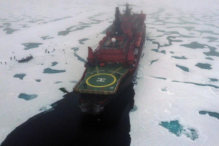 La Russie organise sa suprématie dans l'Arctique par brise-glace La Russie organise sa suprématie dans l'Arctique par brise-glace