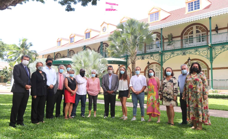 Les soignants calédoniens remerciés par le Pays Les soignants calédoniens remerciés par le Pays