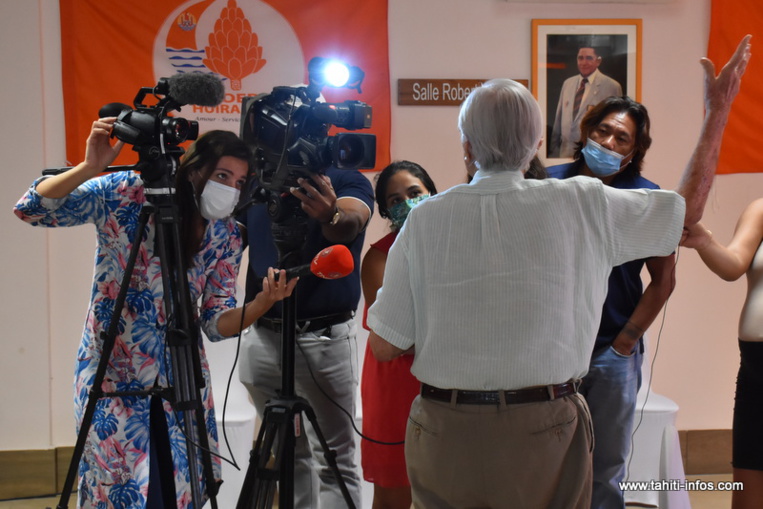 Gaston Flosse, déjà en campagne Gaston Flosse, déjà en campagne