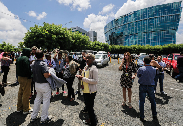 Christophe ARCHAMBAULT / AFP