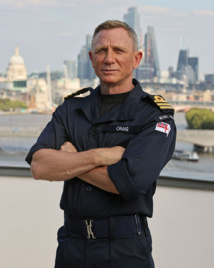 Daniel Craig fait commandant de la Royal Navy... comme son personnage 007