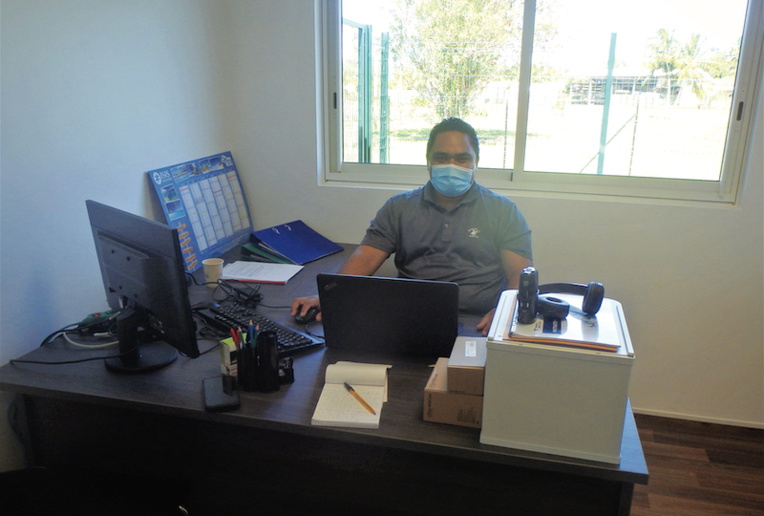 Teraia Haapii, le technicien du centre a été formé en métropole. Teraia Haapii, le technicien du centre a été formé en métropole.