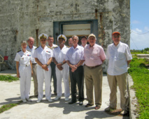 Visite de Gaston Flosse  à Moruroa