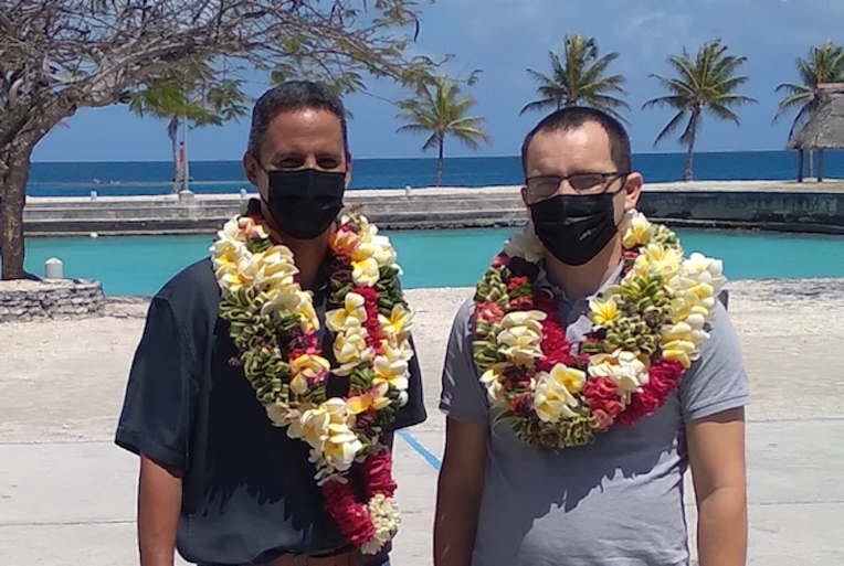 La direction de l'Adie en visite aux Tuamotu La direction de l'Adie en visite aux Tuamotu
