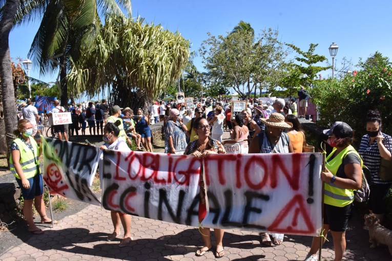 Le cortège s'est élancé à 9 heures de To'ata pour rejoindre Taraho'i. Le cortège s'est élancé à 9 heures de To'ata pour rejoindre Taraho'i.