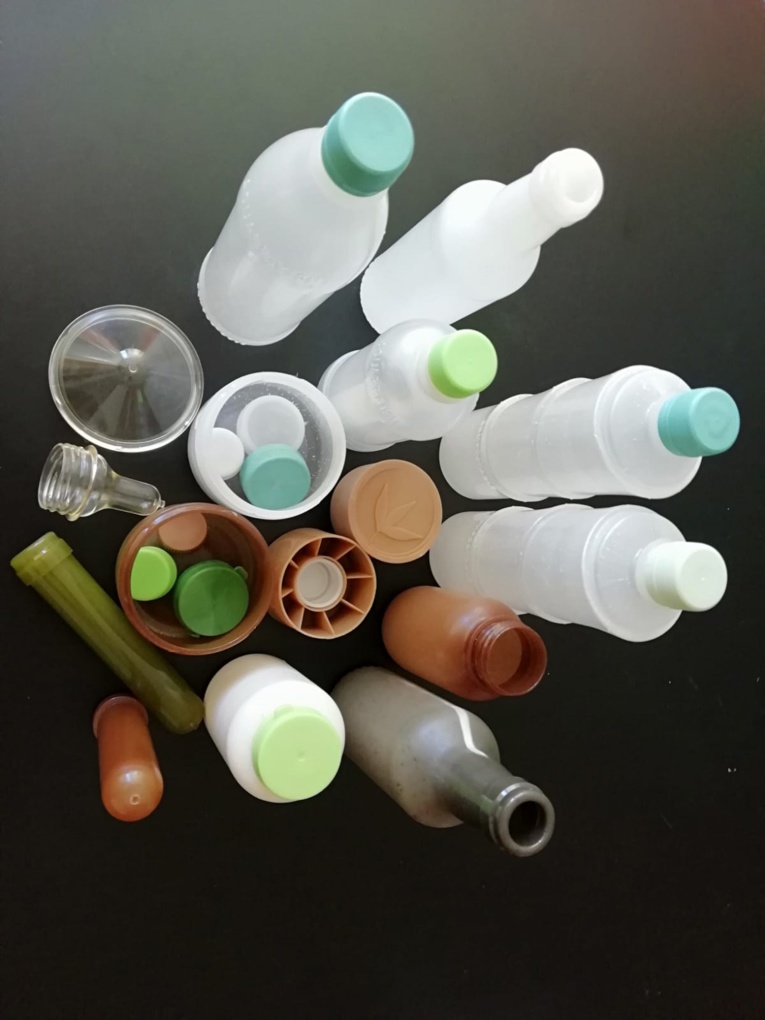 Depuis 2017, Lyspackaging a conçu plus de 125 produits biodégradables à partir de déchets naturels. Depuis 2017, Lyspackaging a conçu plus de 125 produits biodégradables à partir de déchets naturels.