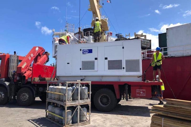 Le 25 septembre dernier, EDT avait envoyé un groupe en urgence aux Gambier. Le 25 septembre dernier, EDT avait envoyé un groupe en urgence aux Gambier.