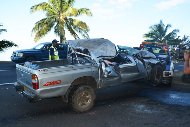 Le véhicule accidenté ce vendredi matin au PK 28,2 à Paea.