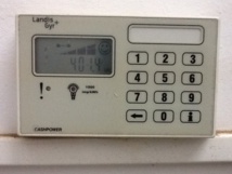 À Amanu, des habitants attendent l'électricité depuis 2 ans À Amanu, des habitants attendent l'électricité depuis 2 ans