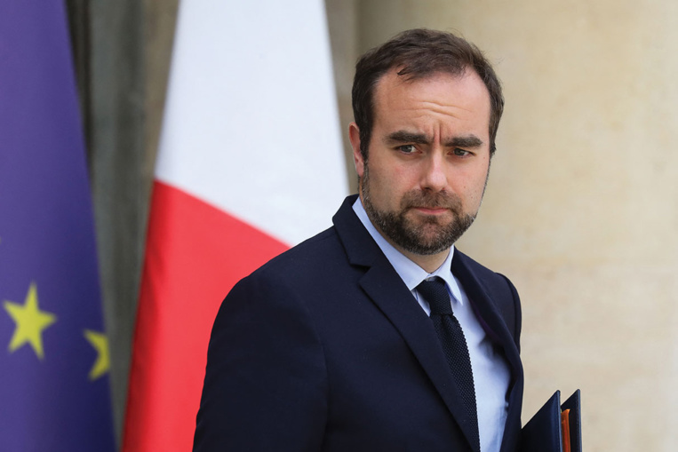 Covid: Sébastien Lecornu promet "une aide dans la durée" à la Nouvelle-Calédonie Covid: Sébastien Lecornu promet "une aide dans la durée" à la Nouvelle-Calédonie