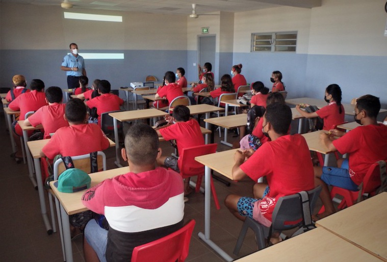 Les dangers de la route expliqués aux jeunes de Bora Bora Les dangers de la route expliqués aux jeunes de Bora Bora