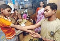 Inde : grâce à un tatouage, un policier retrouve sa famille 24 ans après