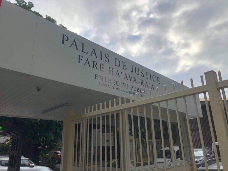 L'affaire de "l'adoption illégale" de retour au civil L'affaire de "l'adoption illégale" de retour au civil