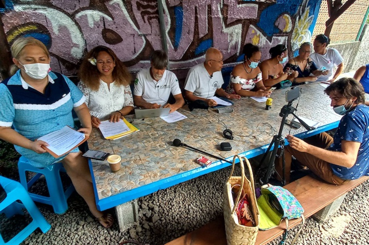 Nuna'a a ti'a et Tavini, une manif' mais deux mots d'ordre Nuna'a a ti'a et Tavini, une manif' mais deux mots d'ordre