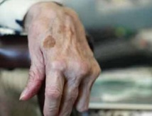 Taravao : maltraitance par défaut de soins sur une personne âgée