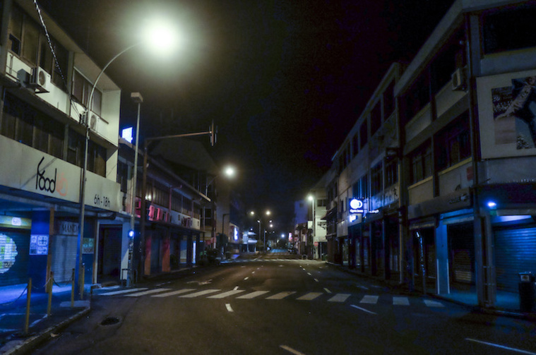 Le couvre-feu repoussé à 23 heures mardi Le couvre-feu repoussé à 23 heures mardi