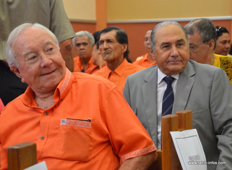Gaston Flosse et Hubert Haddad, le 25 septembre 2012 à Papeete, lors du procès en correctionnelle de l'affaire OPT