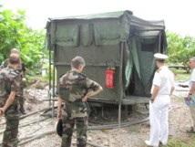 Ici, la douche remorquée qui peut être installée n'importe où, à Rangiroa comme dans le désert.