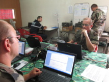 Le C.O (Centre Opérationnel) centraliste toutes les données et coordonne les actions des différents groupes (terrestres, maritimes et aériennes).