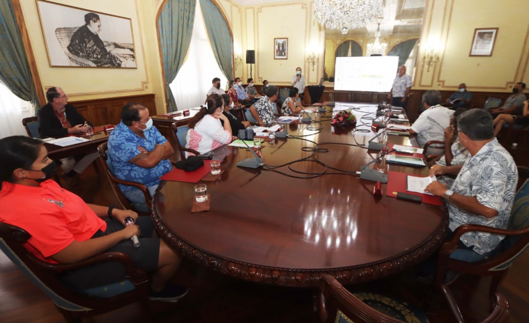 Le Pays et Teahupoo planchent sur les JO 2024 Le Pays et Teahupoo planchent sur les JO 2024