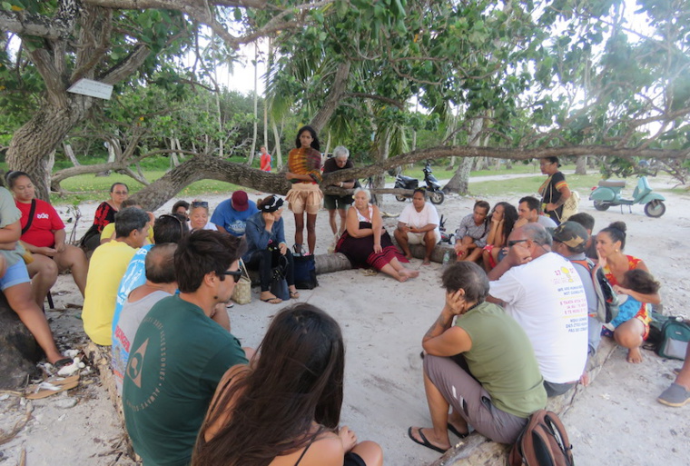 Le collectif des associations sportives, collectives, culturelles et environnementales de Moorea (Cascem) s'est réuni lundi soir à Temae pour préciser l'organisation de la cérémonie de samedi. Le collectif des associations sportives, collectives, culturelles et environnementales de Moorea (Cascem) s'est réuni lundi soir à Temae pour préciser l'organisation de la cérémonie de samedi.