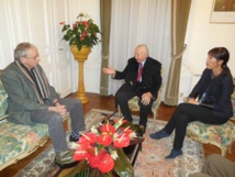 Plan cancer: Gaston Flosse et Béatrice Chansin rencontrent  le professeur Jean-Paul Vernant