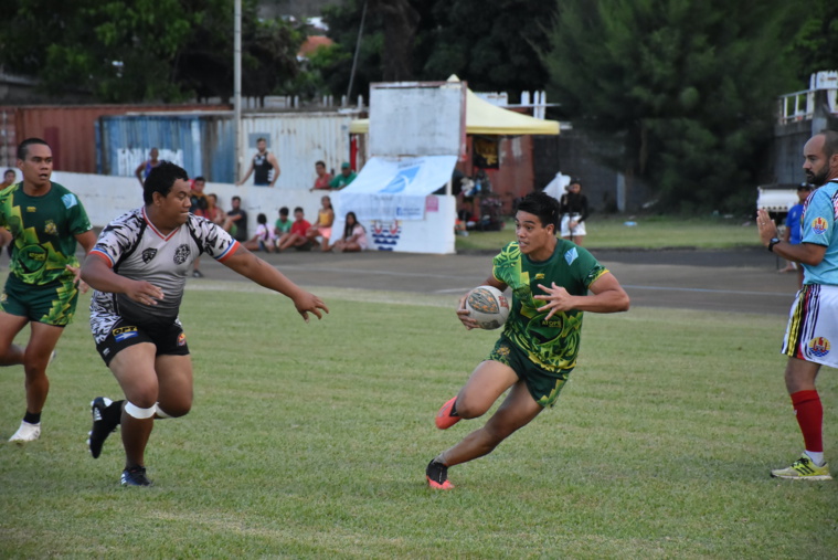 Les joueurs de Faa'a toujours aussi virevoltant et insaisissables sur le terrain. Les joueurs de Faa'a toujours aussi virevoltant et insaisissables sur le terrain.