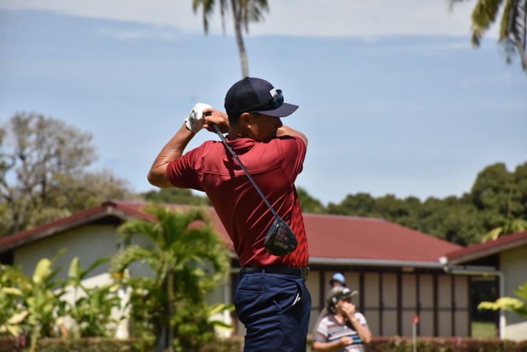 Heinere Paez a pris le meilleur départ en rendant une carte de 80 à l'issue de la première journée. Heinere Paez a pris le meilleur départ en rendant une carte de 80 à l'issue de la première journée.