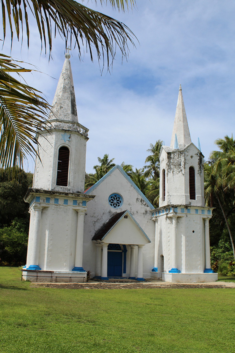 A Akamaru, une mini-cathédrale accueille les croyants. A Akamaru, une mini-cathédrale accueille les croyants.
