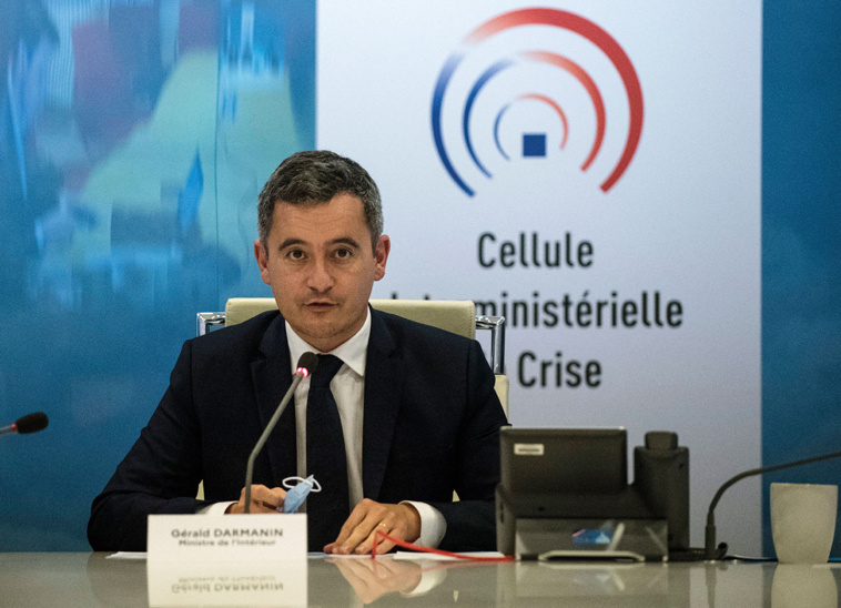 A l'issue d'une réunion de crise en fin de journée à Paris, le ministre de l'Intérieur, Gérald Darmanin, a annoncé l'envoi dans l'île d'une cinquantaine de membres des forces d'élite du GIGN et du Raid.JULIEN DE ROSA / AFP