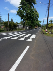 Papara : la grande ligne droite enfin équipée d’un passage piéton Papara : la grande ligne droite enfin équipée d’un passage piéton