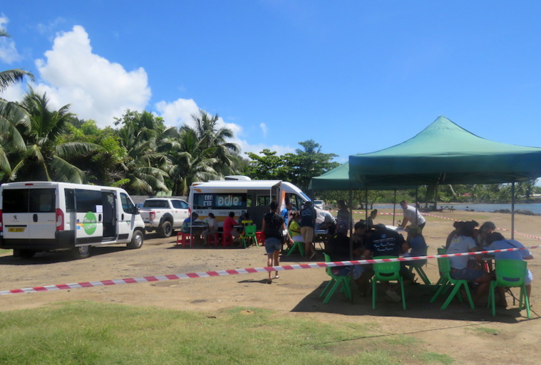 La tournée du van de l'emploi a débuté mercredi dans la commune de Maatea.