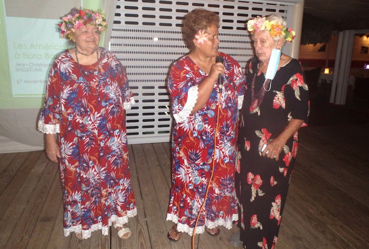 Sylvana Estall du collectif BBGI entourée de deux descendantes de GI, lors de la soirée organisée samedi par l'association. Sylvana Estall du collectif BBGI entourée de deux descendantes de GI, lors de la soirée organisée samedi par l'association.