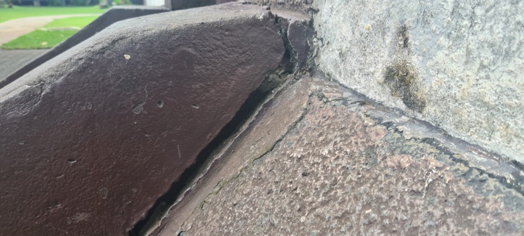 Un maru maru menace le phare de la pointe Vénus Un maru maru menace le phare de la pointe Vénus