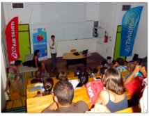 Fête de la Science: un énorme succès! amphitéatre comble pour Guillaume Nery et Julie Gautier à l 'Université Fête de la Science: un énorme succès! amphitéatre comble pour Guillaume Nery et Julie Gautier à l 'Université